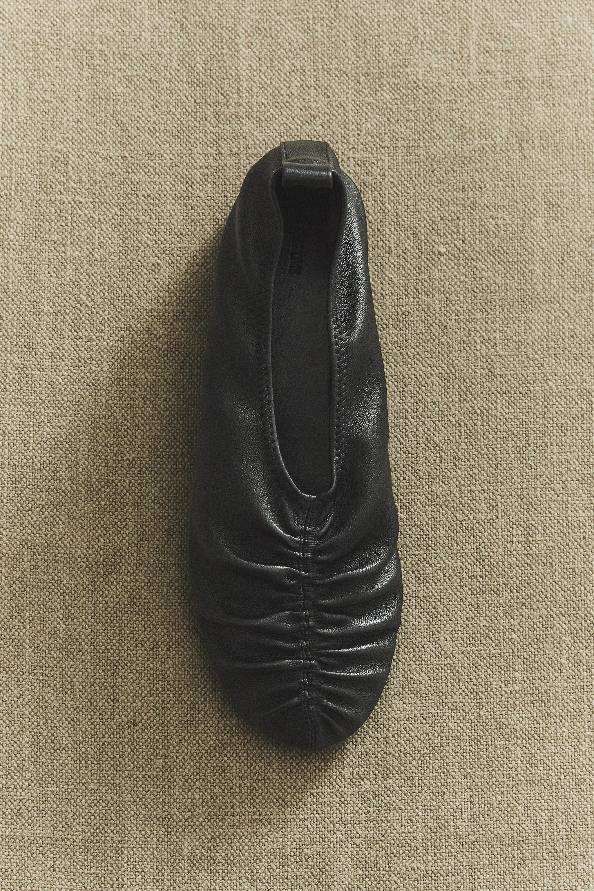 PLEATED LEATHER BALLET FLATS